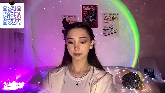 LinaMour online show from 10, 4, 2026