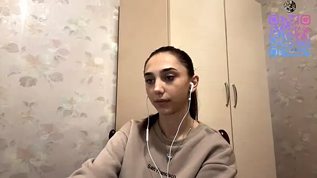 Snapshot of LinaMour chatting on 16, 10, 2025 LinaMour online show from 16, 10, 2025