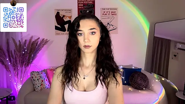 Snapshot of LinaMour chatting on 13, 7, 2026 LinaMour online show from 13, 7, 2026