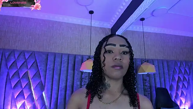 Snapshot of SkylerBloomm chatting on 26, 5, 2026 SkylerBloomm online show from 26, 5, 2026
