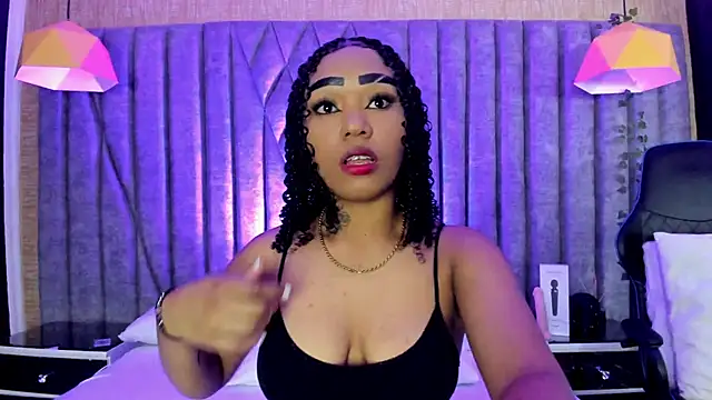 Snapshot of SkylerBloomm chatting on 4, 5, 2026 SkylerBloomm online show from 4, 5, 2026