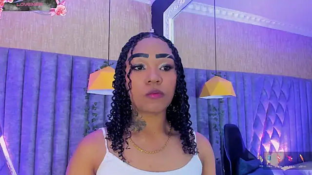 Snapshot of SkylerBloomm chatting on 3, 6, 2026 SkylerBloomm online show from 3, 6, 2026