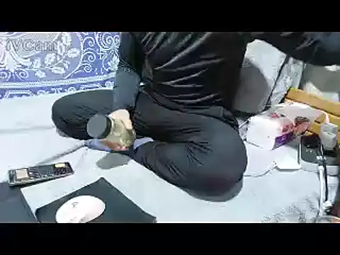 yazinyazin1 online show from 5, 2, 2026