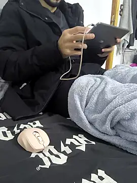 yazinyazin1 online show from 30, 11, 2025