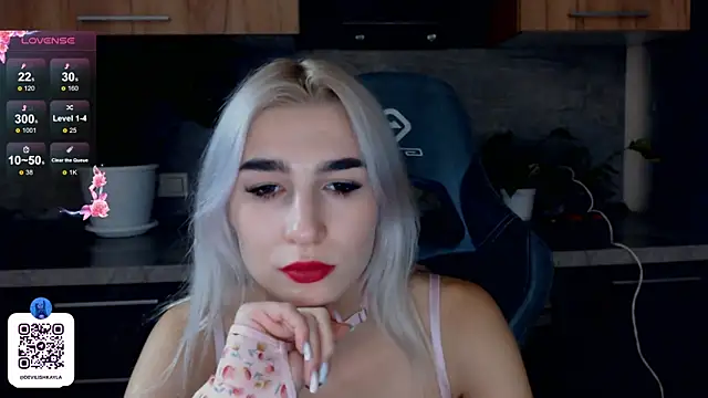 Snapshot of DevilishKayla chatting on 2, 10, 2025 DevilishKayla online show from 2, 10, 2025