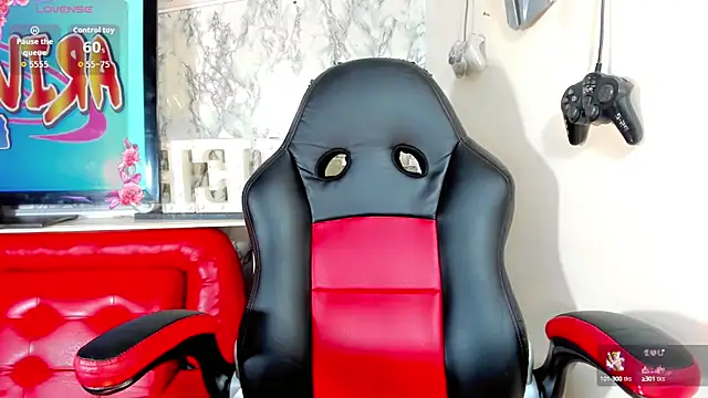 Candy Walker  online show from 9, 10, 2025