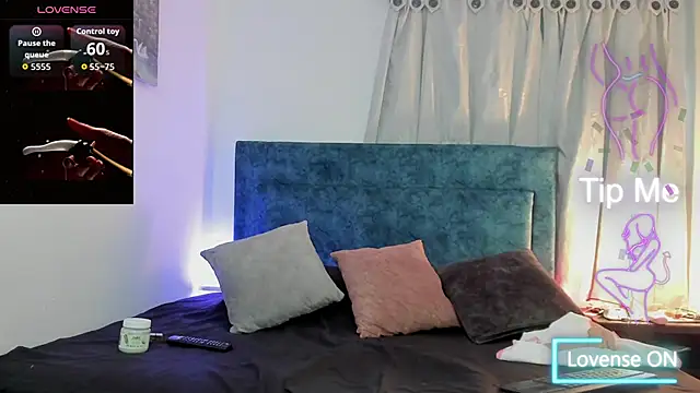 BrendaRousee online show from 24, 9, 2025
