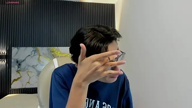 SantiagoRusso18 online show from 27, 11, 2025