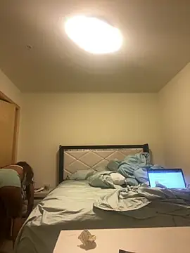 Snapshot of Idonotcherishu chatting on 8, 10, 2025 Idonotcherishu online show from 8, 10, 2025