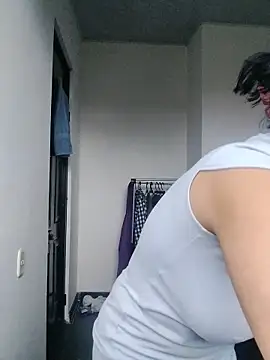 Eva Clark01 online show from 5, 12, 2025