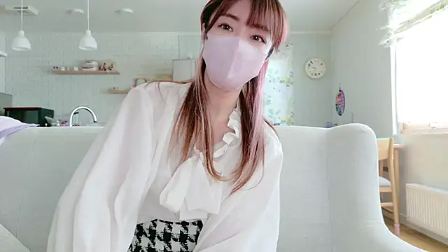 SUZU 1201 online show from 9, 4, 2026