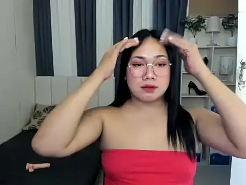 TsUncutKaren online show from 8, 2, 2026