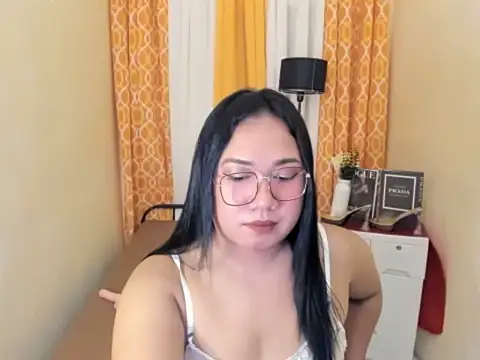 TsUncutKaren online show from 25, 3, 2026