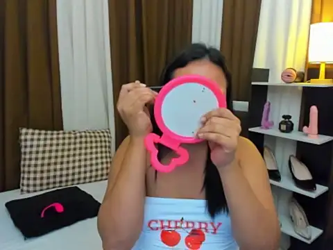 TsUncutKaren online show from 28, 10, 2025