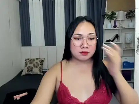 TsUncutKaren online show from 11, 2, 2026