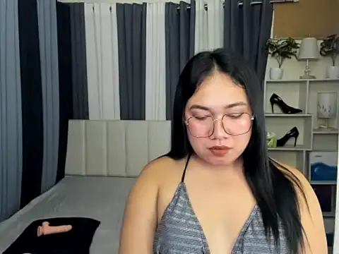 TsUncutKaren online show from 11, 3, 2026