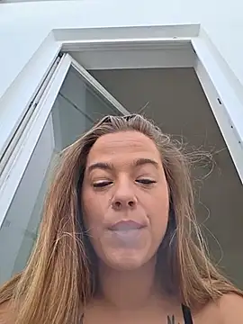 Luna Lynn online show from 13, 7, 2026
