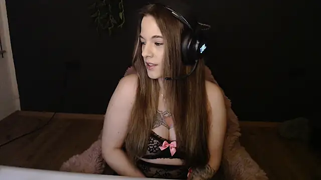 Luna Lynn online show from 16, 12, 2025