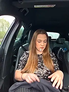 Luna Lynn online show from 13, 4, 2026