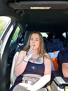 Luna Lynn online show from 22, 4, 2026