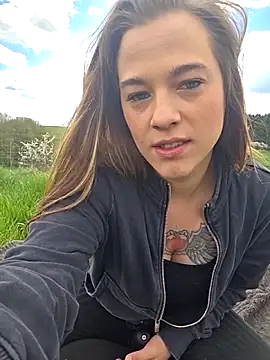 Luna Lynn online show from 20, 4, 2026