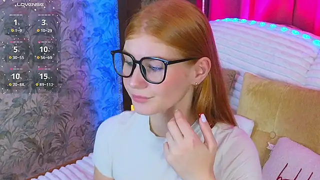 JuliaPowers  online show from 30, 9, 2025