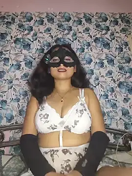 Snapshot of yours_sugar_babe chatting on 3, 7, 2026 yours sugar babe online show from 3, 7, 2026