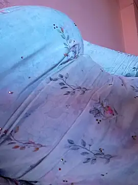 Snapshot of ariya-03 chatting on 18, 11, 2025 ariya-03 online show from 18, 11, 2025