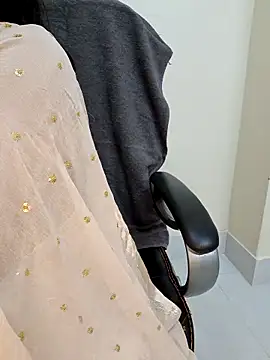 Snapshot of ariya-03 chatting on 3, 11, 2025 ariya-03 online show from 3, 11, 2025