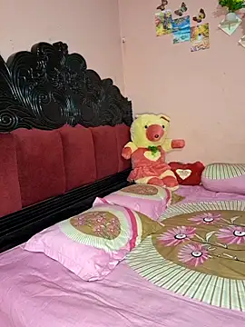 Snapshot of ariya-03 chatting on 18, 12, 2025 ariya-03 online show from 18, 12, 2025