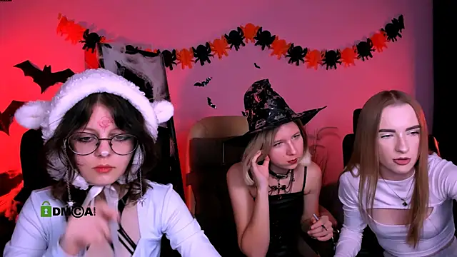 Snapshot of gloria_bubble chatting on 26, 10, 2025 gloria bubble online show from 26, 10, 2025