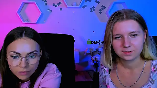 Snapshot of gloria_bubble chatting on 23, 11, 2025 gloria bubble online show from 23, 11, 2025