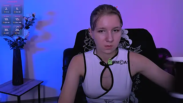 Snapshot of gloria_bubble chatting on 13, 6, 2026 gloria bubble online show from 13, 6, 2026