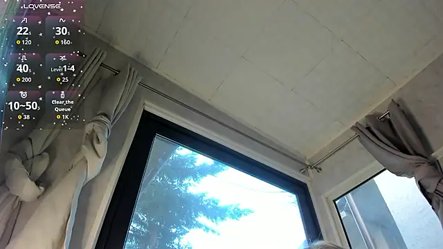 Ella Vee online show from 4, 3, 2026