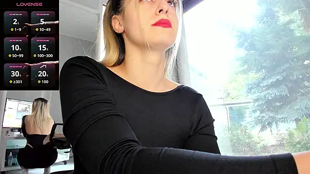 Ella Vee online show from 13, 9, 2025
