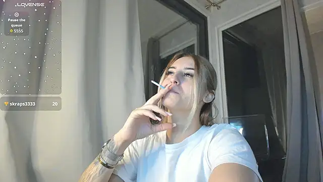 Ella Vee online show from 11, 11, 2025