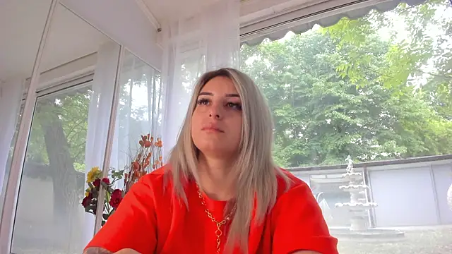 Ella Vee online show from 9, 5, 2026