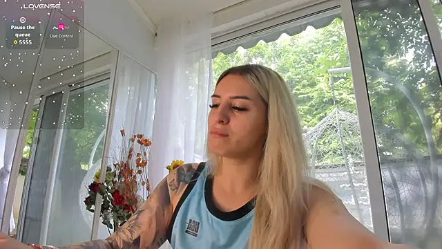 Ella Vee online show from 1, 6, 2026