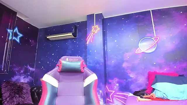 Thalia Cortea online show from 7, 11, 2025