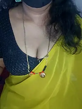 Snapshot of luci-queen chatting on 24, 5, 2026 luci-queen online show from 24, 5, 2026