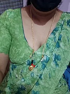 luci-queen online show from 21, 4, 2026