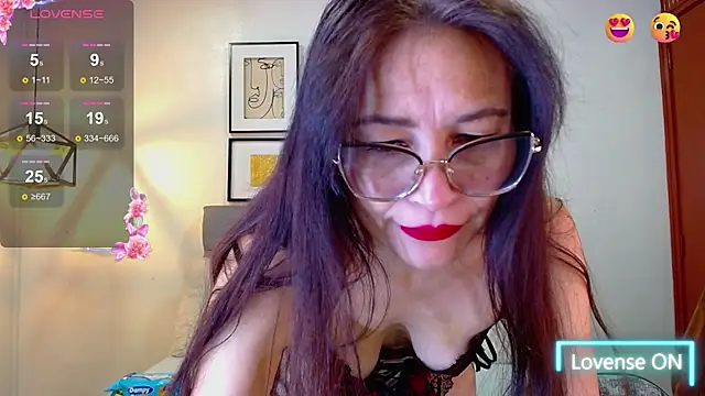 Snapshot of _naomi_s chatting on 14, 5, 2026 naomi s online show from 14, 5, 2026