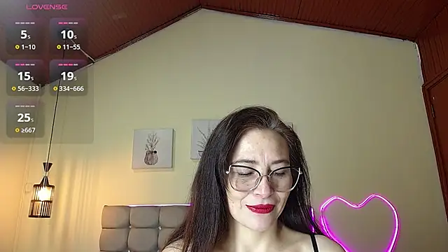 Snapshot of _naomi_s chatting on 7, 7, 2026 naomi s online show from 7, 7, 2026