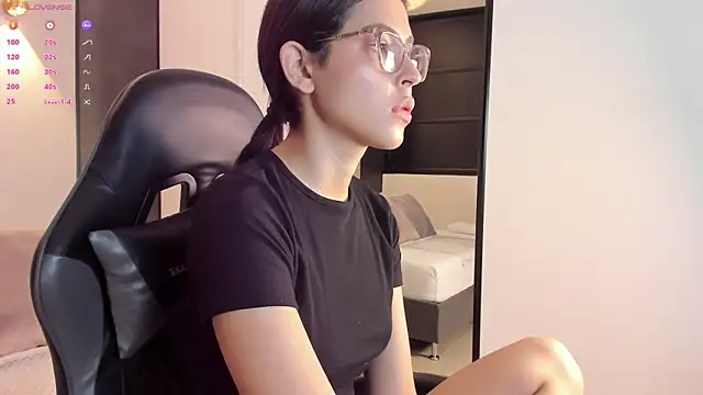 desireee  online show from 9, 10, 2025