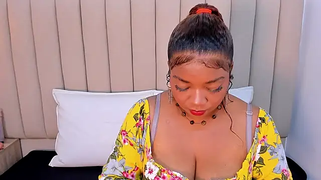 Snapshot of Afrodita_de_amor chatting on 28, 11, 2025 Afrodita de amor online show from 28, 11, 2025