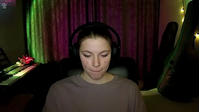 CutieAnny online show from 11, 4, 2026