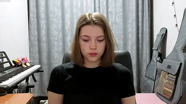 Snapshot of CutieAnny chatting on 13, 5, 2026 CutieAnny online show from 13, 5, 2026