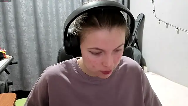 CutieAnny online show from 22, 4, 2026