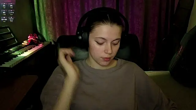 CutieAnny online show from 2, 4, 2026