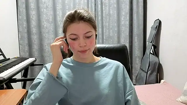 Snapshot of CutieAnny chatting on 1, 6, 2026 CutieAnny online show from 1, 6, 2026